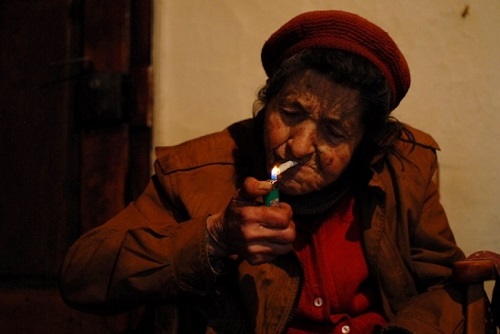 stana fumando virgen jurada